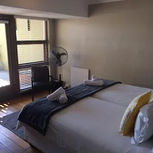 De Waterkant Guest house